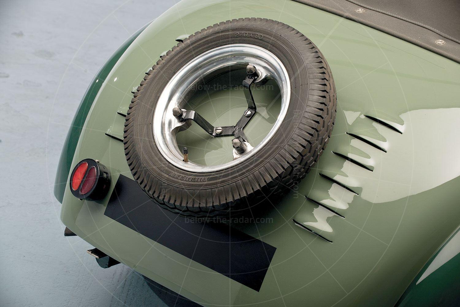 SIL Kover spare wheel Pic: RM Sotheby's | SIL Kover spare wheel