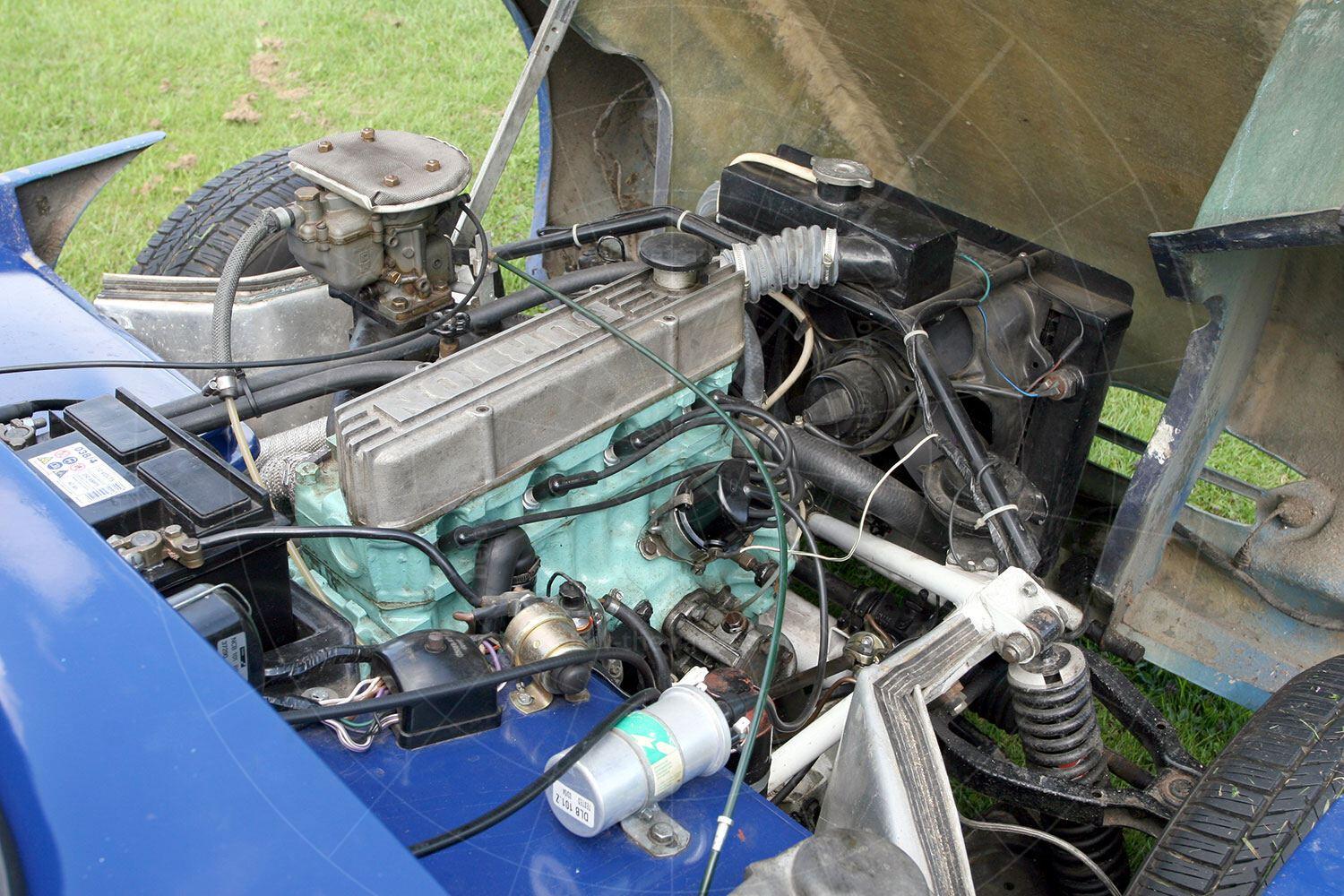 Tornado Talisman engine bay Pic: magiccarpics.co.uk | Tornado Talisman engine bay