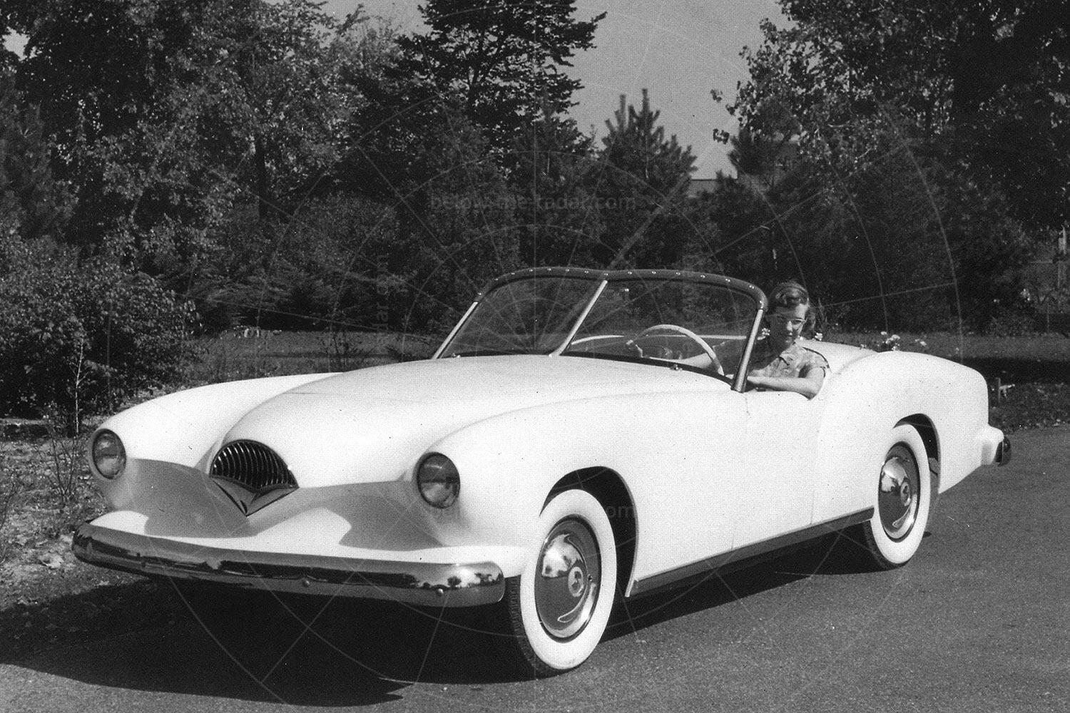 Kaiser Darrin 161 prototype Pic: magiccarpics.co.uk | Kaiser Darrin 161 prototype