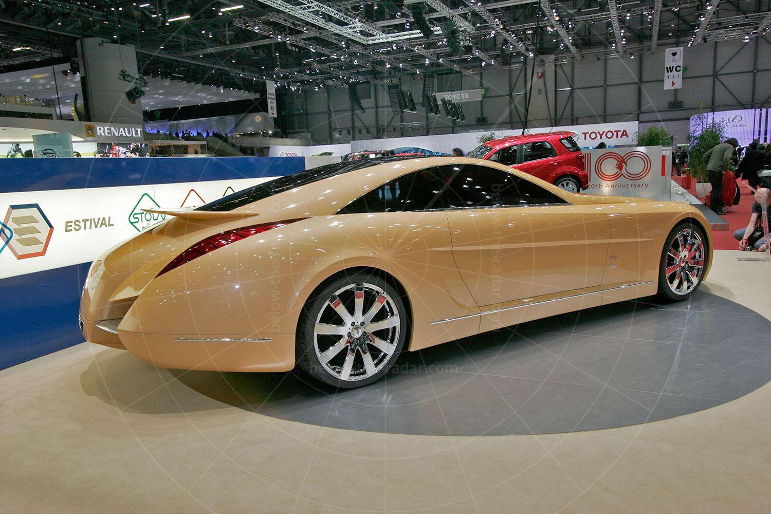 Stola Phalcon at the 2007 Geneva Salon Pic: magiccarpics.co.uk | Stola Phalcon at the 2007 Geneva Salon