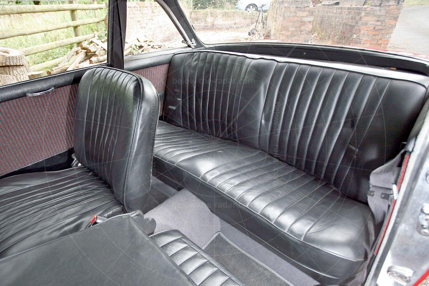Sunbeam Venezia back seat Pic: magiccarpics.co.uk | Sunbeam Venezia back seat