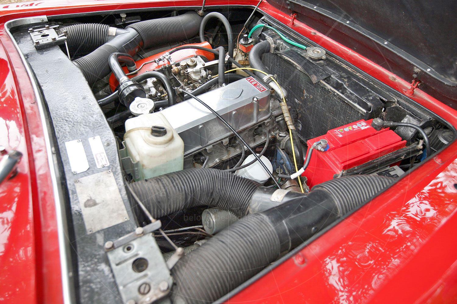 Sunbeam Venezia engine bay Pic: magiccarpics.co.uk | Sunbeam Venezia engine bay