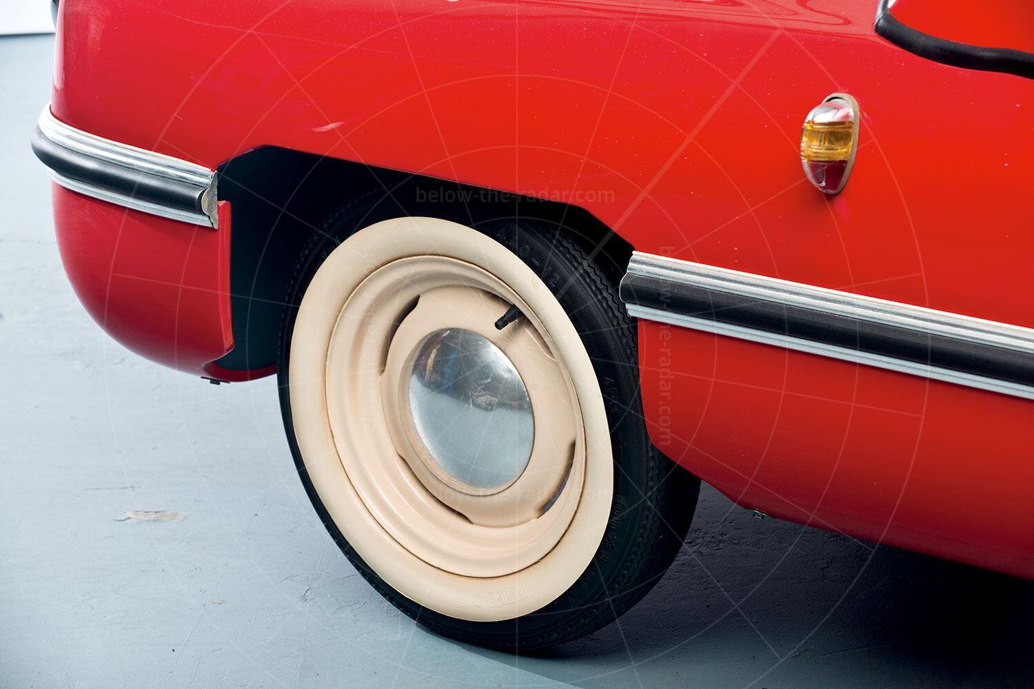 Victoria 250 front wheel Pic: RM Sotheby's | Victoria 250 front wheel