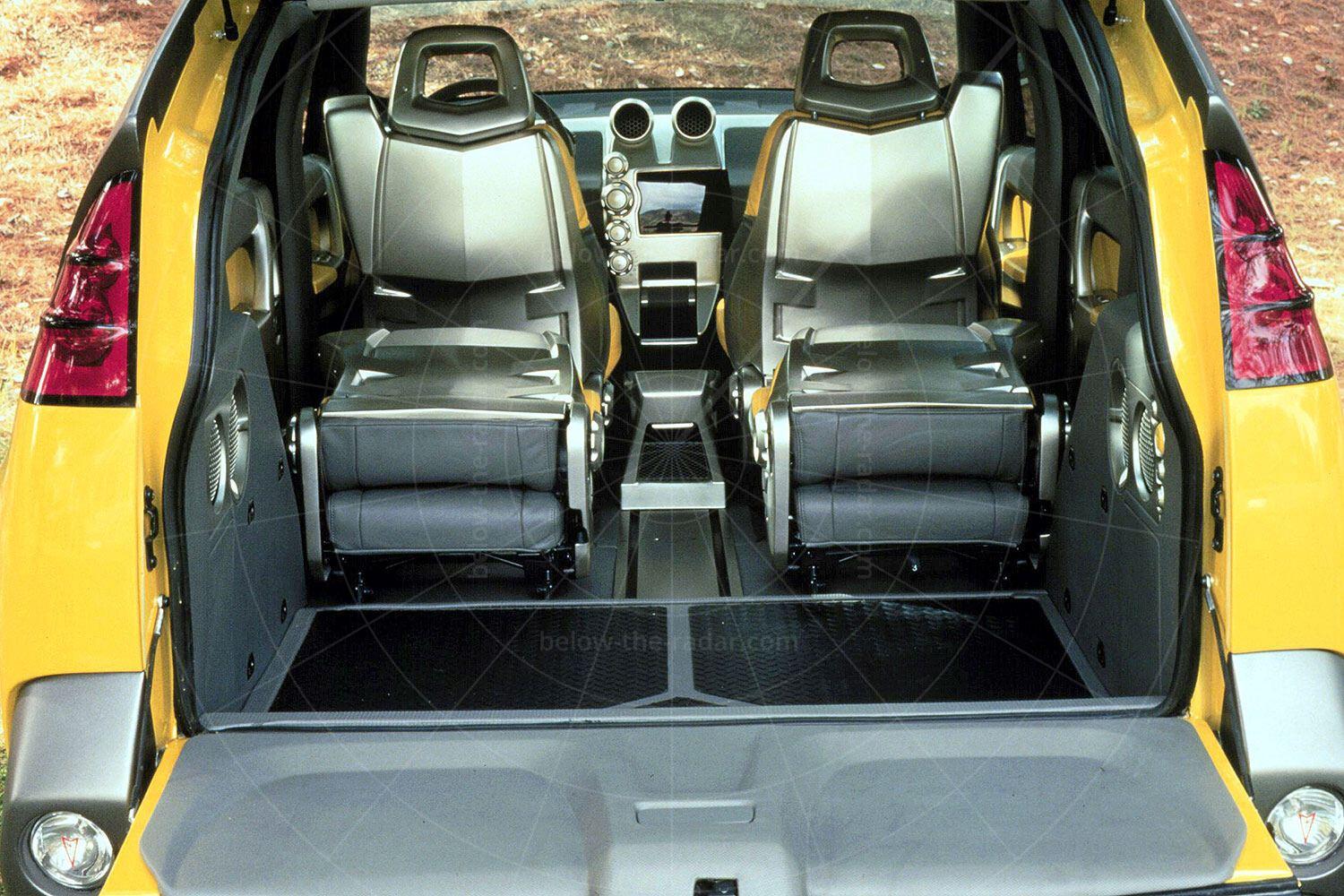 Pontiac Aztek concept - interior Pic: General Motors | Pontiac Aztek concept - interior