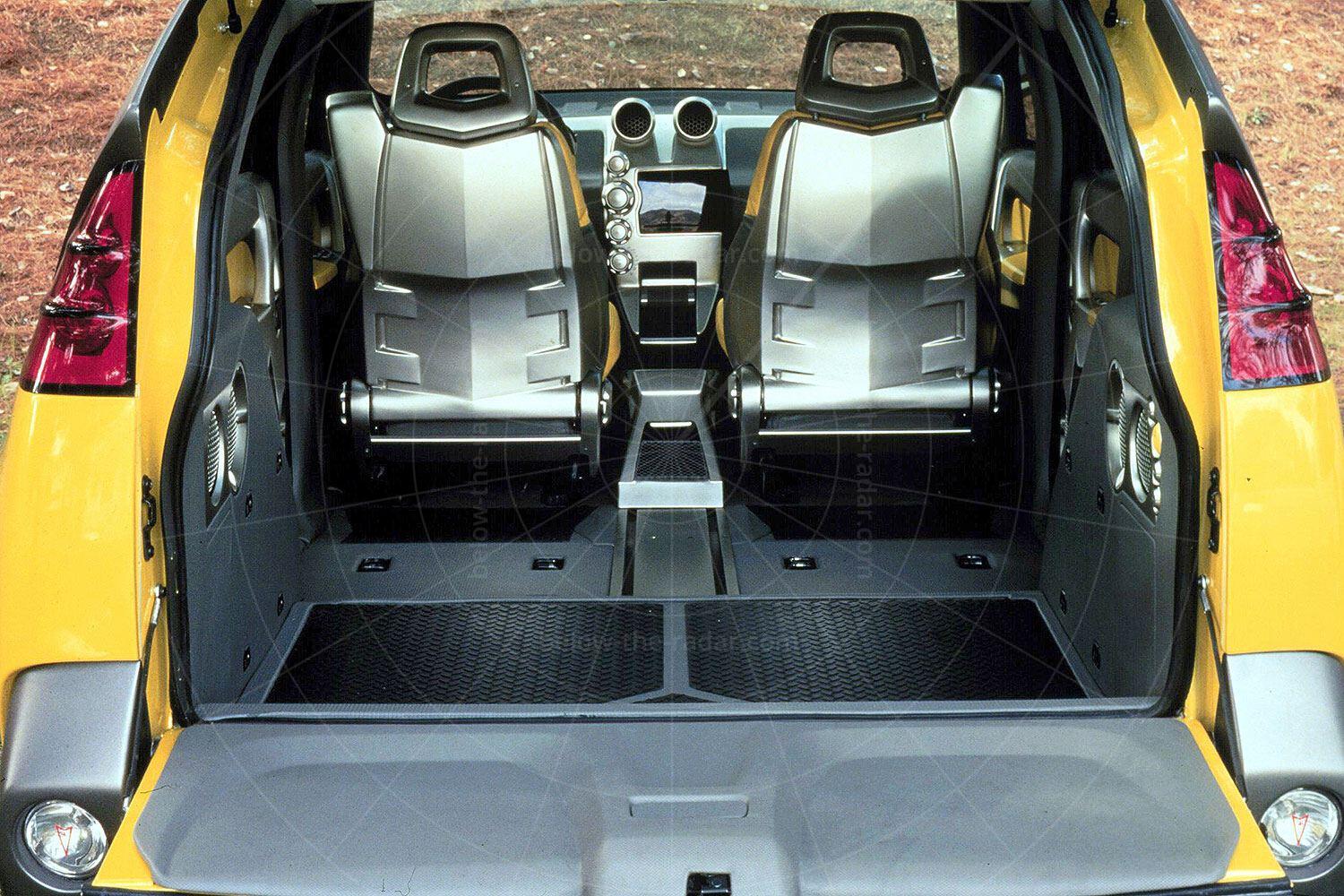 Pontiac Aztek concept - interior Pic: General Motors | Pontiac Aztek concept - interior