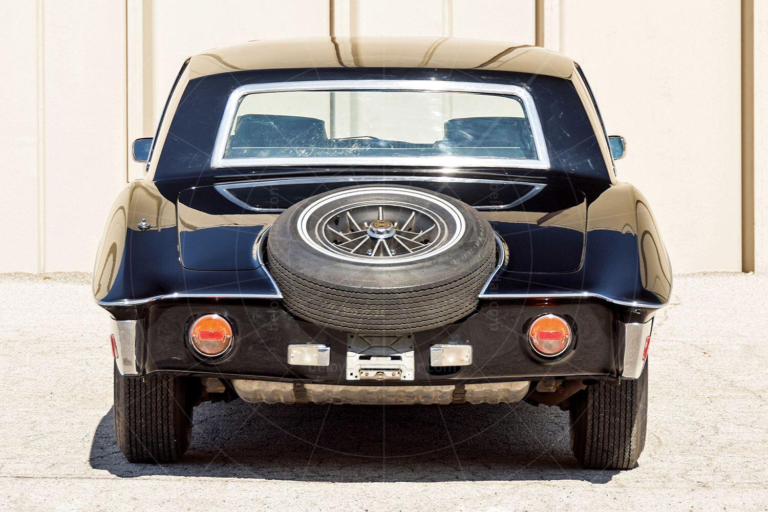 1971 Stutz Blackhawk sedan Pic: RM Sotheby's | 1971 Stutz Blackhawk sedan