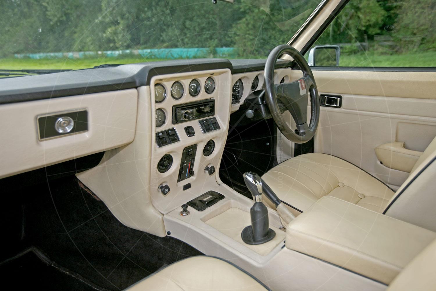 Middlebridge Scimitar GTE dashboard Pic: Magic Car Pics | Middlebridge Scimitar GTE dashboard