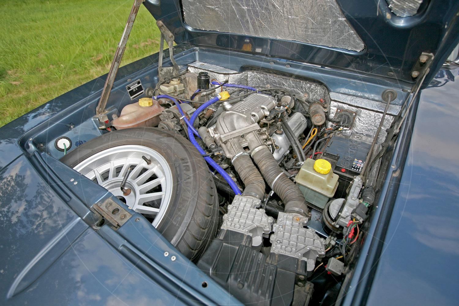 Middlebridge Scimitar GTE engine bay Pic: Magic Car Pics | Middlebridge Scimitar GTE engine bay