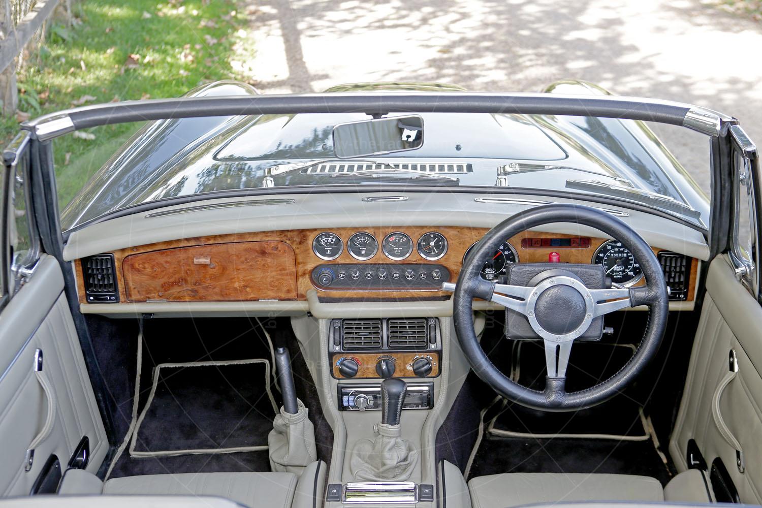 The HMC Sportscars MkIV interior Pic: Magic Car Pics | The HMC Sportscars MkIV interior