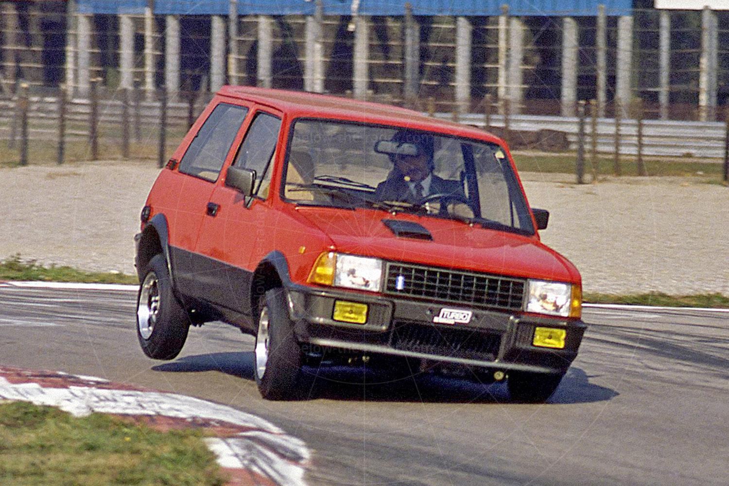 The De Tomaso Turbo Pic: Magic Car Pics | The De Tomaso Turbo