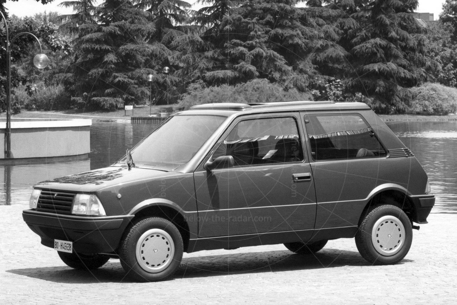 The Innocenti Small Pic: Magic Car Pics | The Innocenti Small