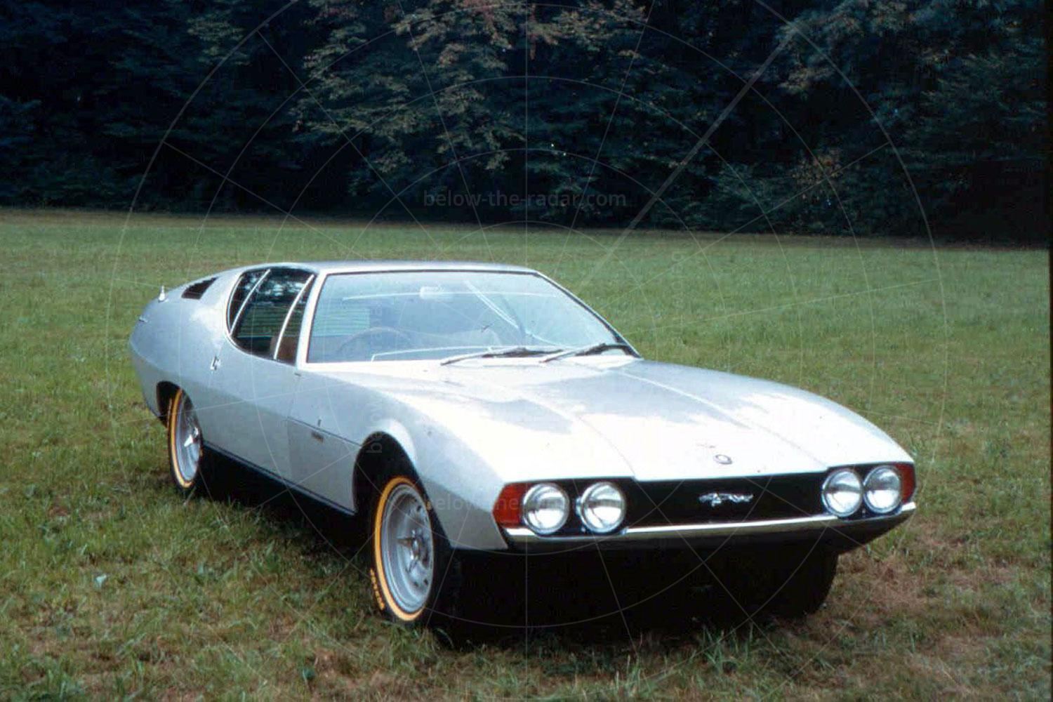 Period publicity shot of the Bertone Pirana Pic: Magic Car Pics | Period publicity shot of the Bertone Pirana